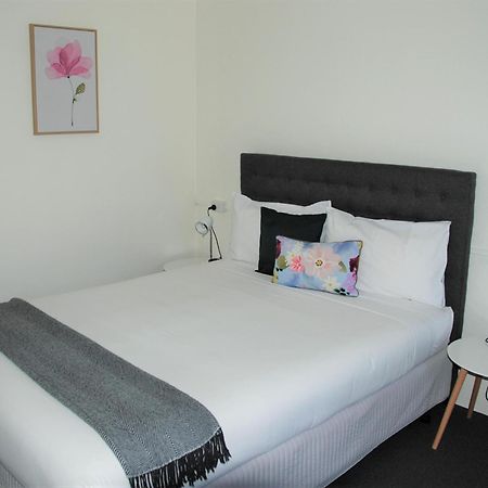 Commodore Motor Inn Albury Esterno foto