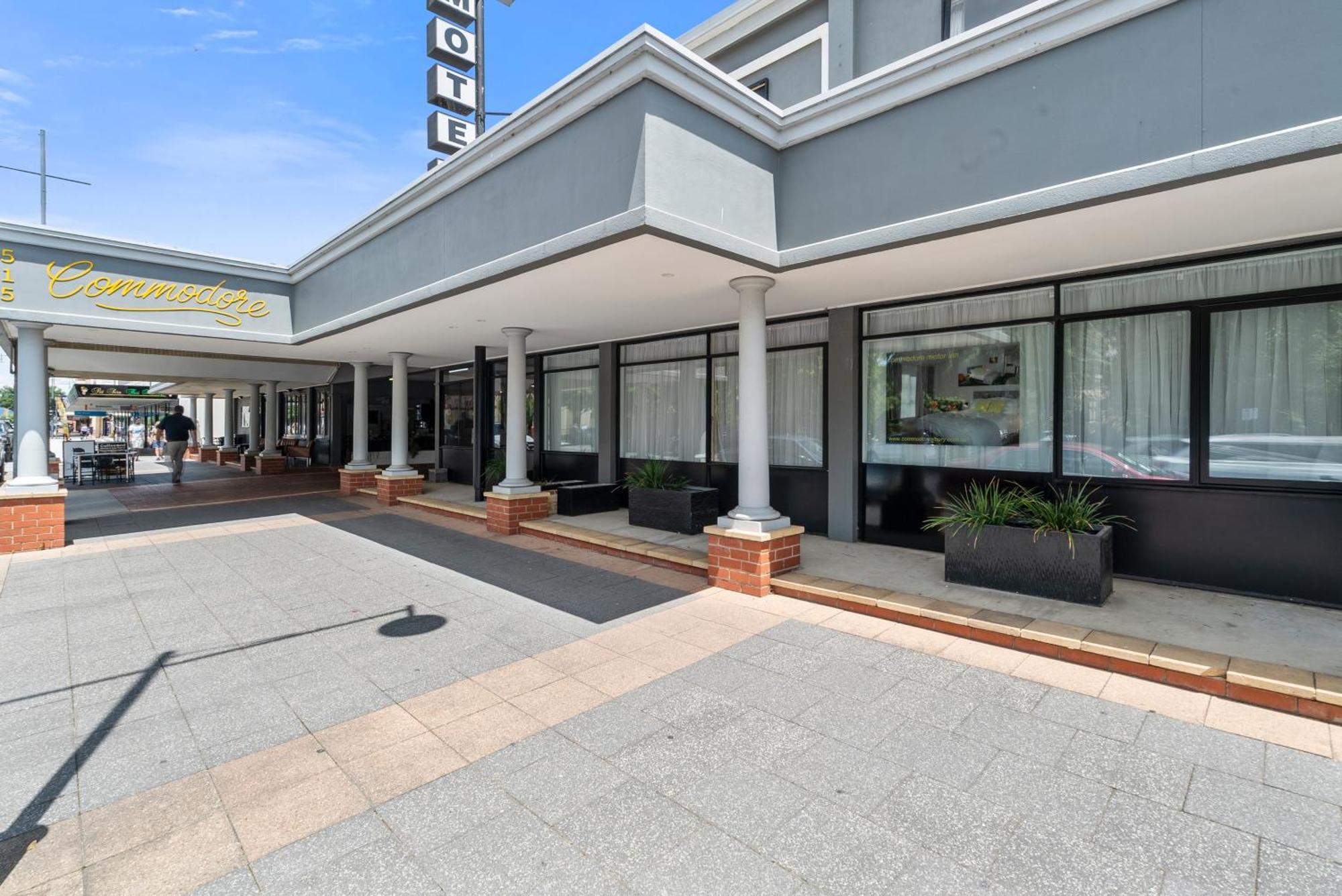 Commodore Motor Inn Albury Esterno foto