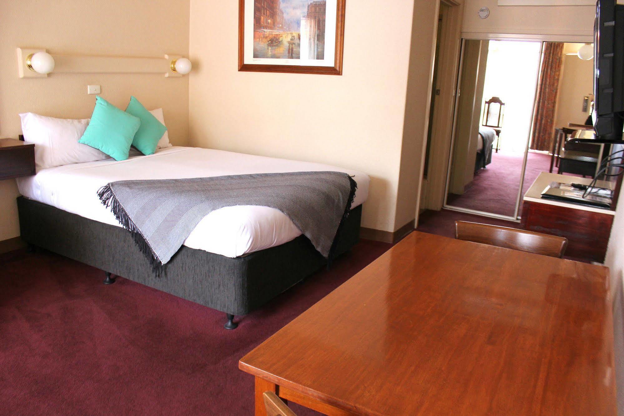 Commodore Motor Inn Albury Esterno foto